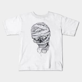 skull , skulls , dead , death , bones , skeleton , engraving , woodcut ,macabre , floral , graveyard,horror Kids T-Shirt